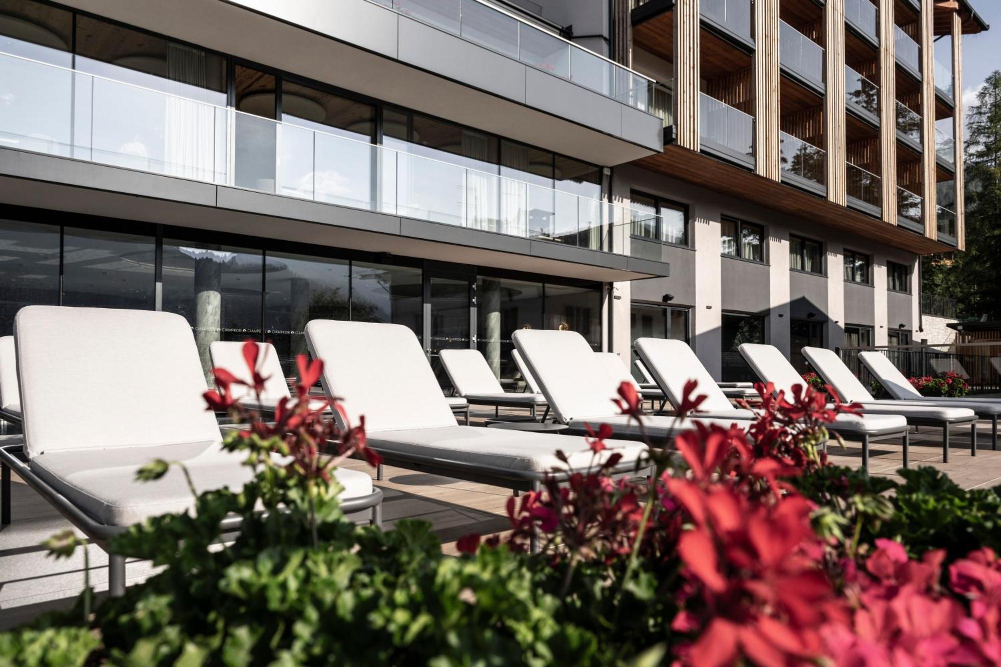 Ciampedie Luxury Alpine Spa Hotel فيغو دي فاسا المظهر الخارجي الصورة