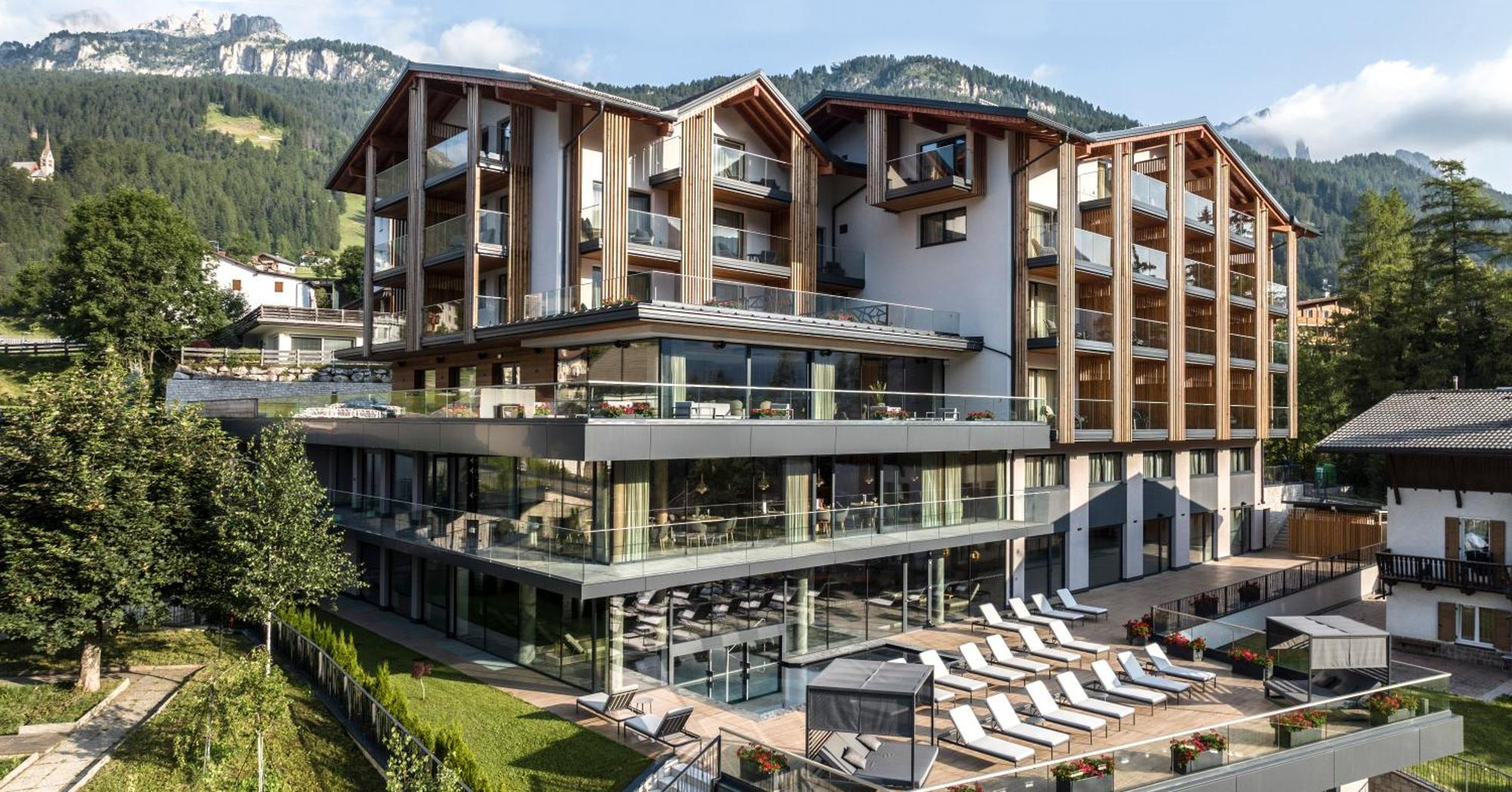 Ciampedie Luxury Alpine Spa Hotel فيغو دي فاسا المظهر الخارجي الصورة