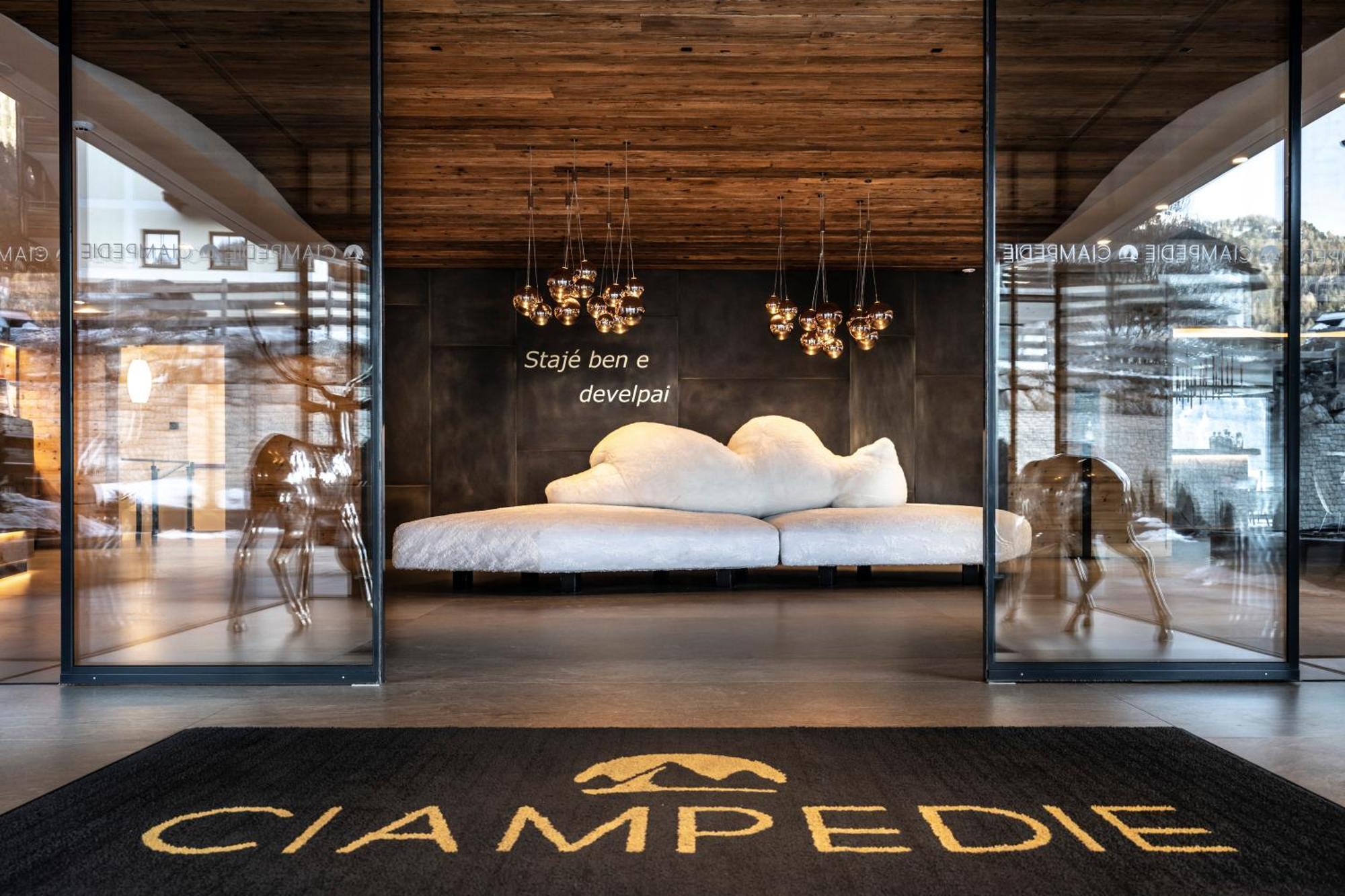 Ciampedie Luxury Alpine Spa Hotel فيغو دي فاسا المظهر الخارجي الصورة