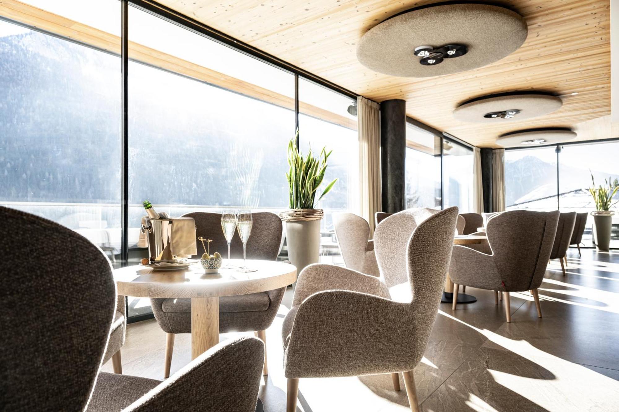 Ciampedie Luxury Alpine Spa Hotel فيغو دي فاسا المظهر الخارجي الصورة