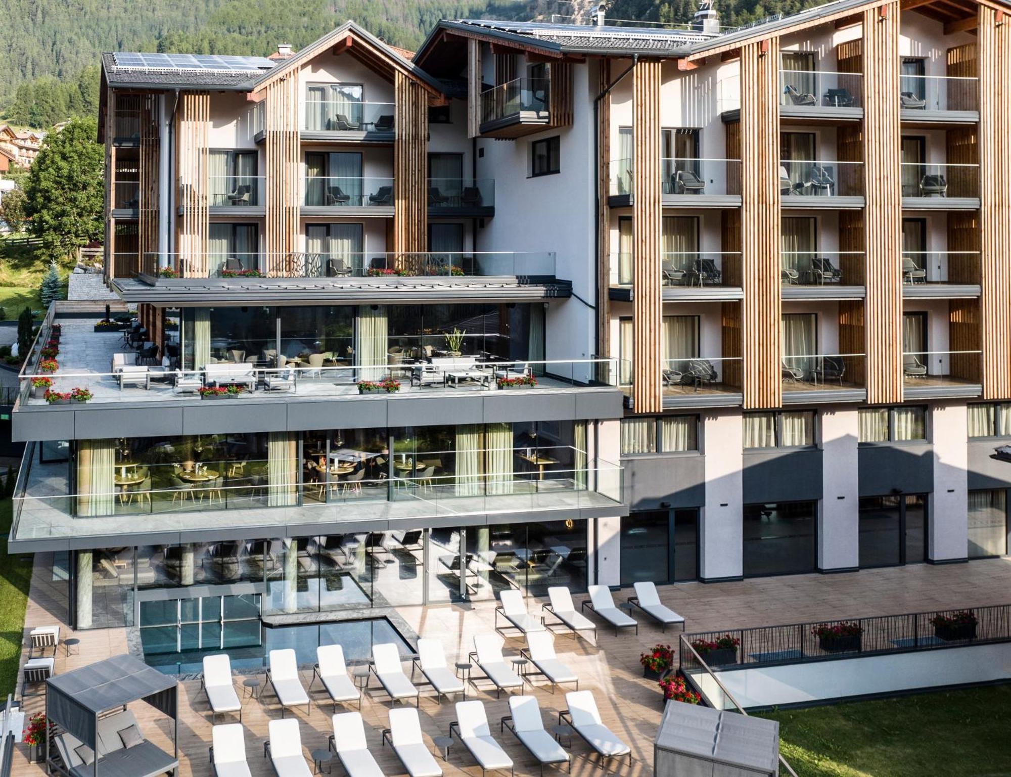 Ciampedie Luxury Alpine Spa Hotel فيغو دي فاسا المظهر الخارجي الصورة