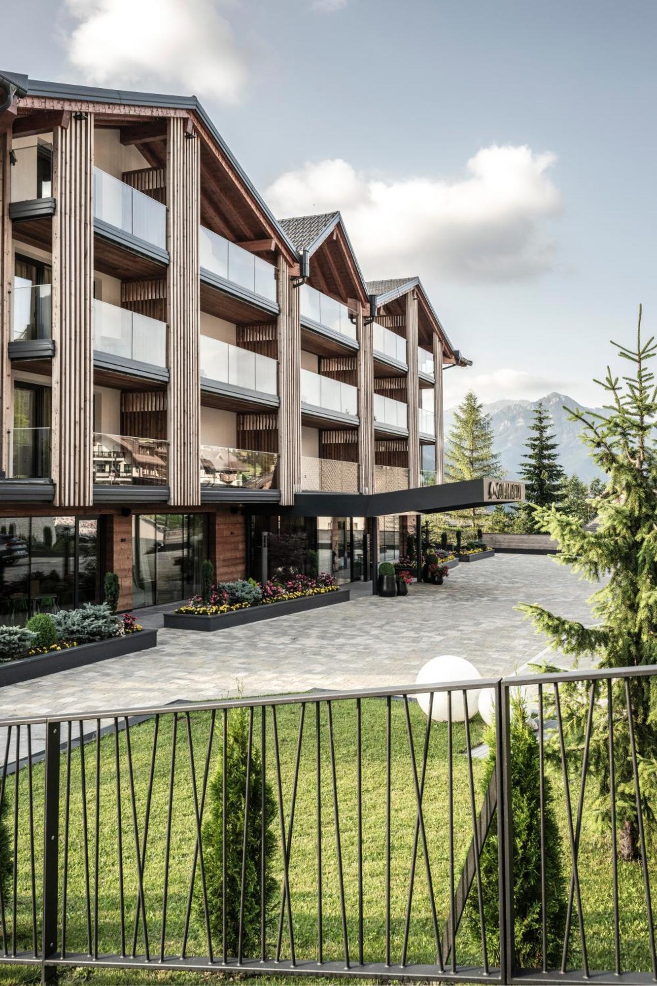 Ciampedie Luxury Alpine Spa Hotel فيغو دي فاسا المظهر الخارجي الصورة