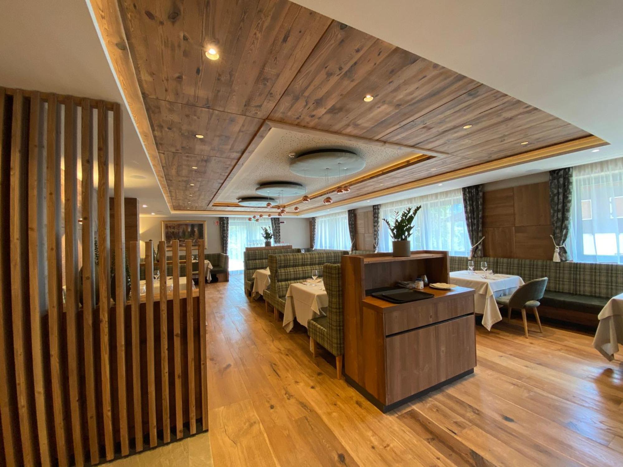 Ciampedie Luxury Alpine Spa Hotel فيغو دي فاسا المظهر الخارجي الصورة