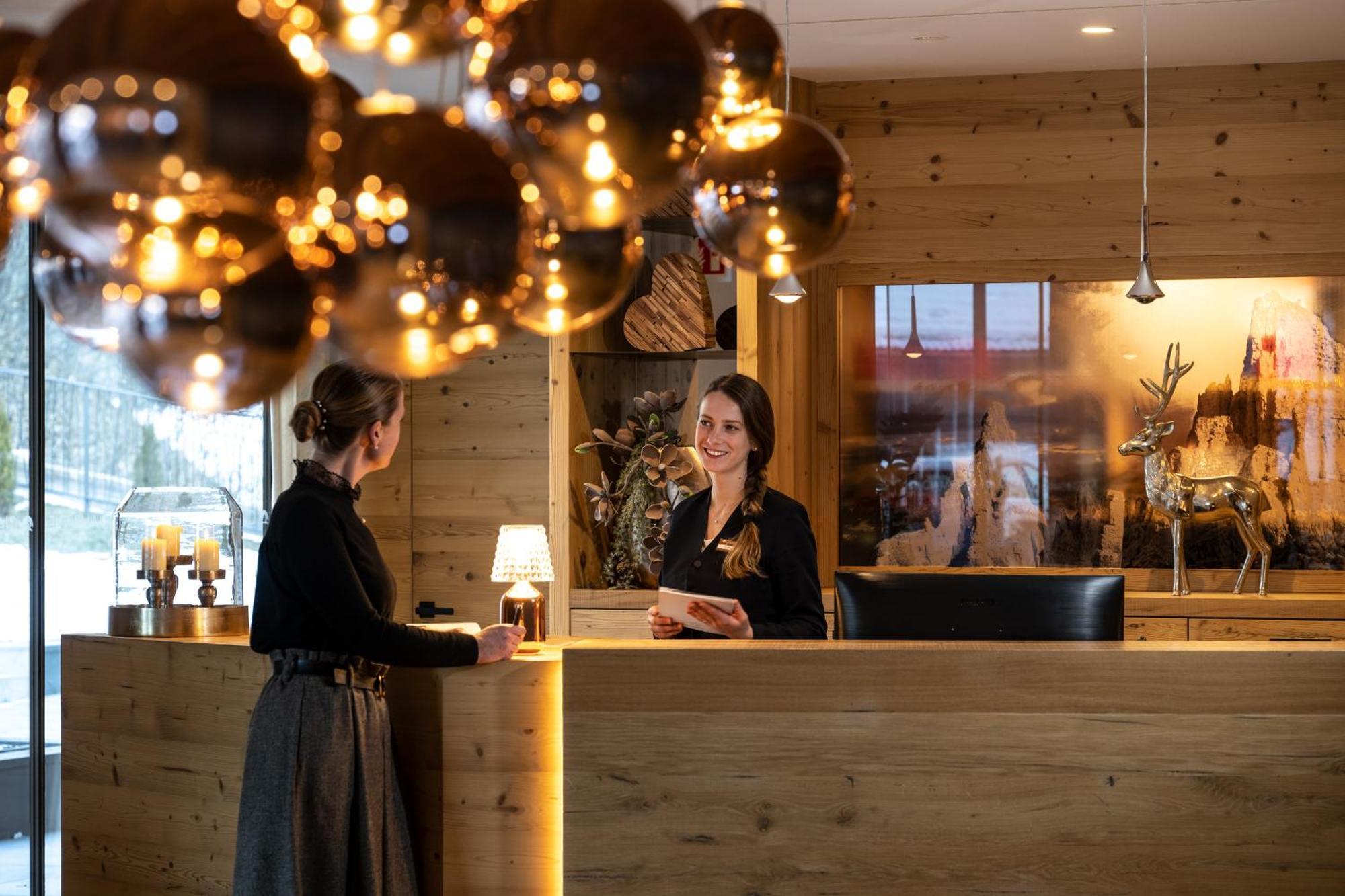 Ciampedie Luxury Alpine Spa Hotel فيغو دي فاسا المظهر الخارجي الصورة